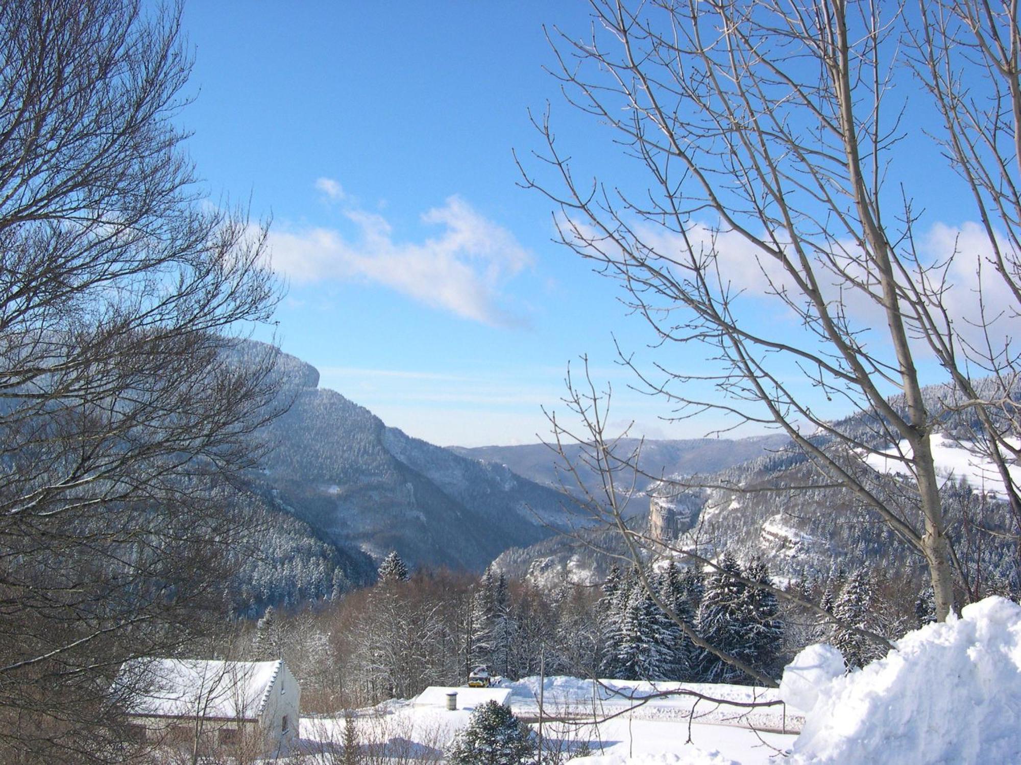 Auberge Des Montauds - Hotel & Restaurant Villard-de-Lans Esterno foto