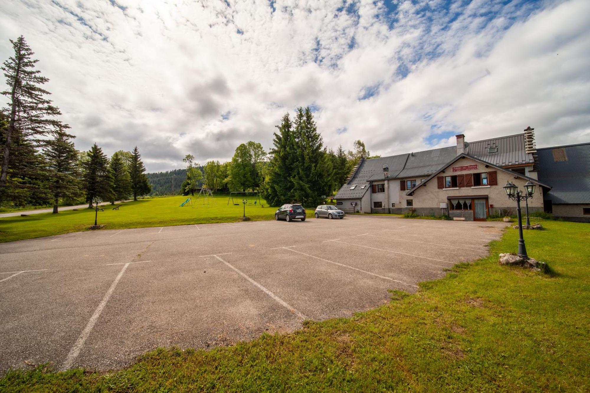 Auberge Des Montauds - Hotel & Restaurant Villard-de-Lans Esterno foto